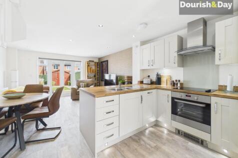 Open Kitchen / Living Diner