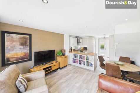 Open Kitchen / Living Diner