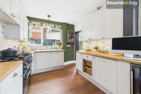 Open Plan Kitchen / Living Diner