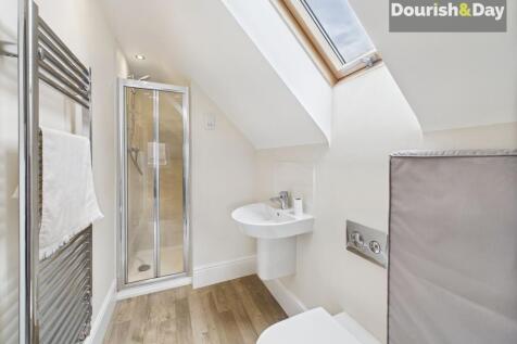 Bedroom Two En-suite