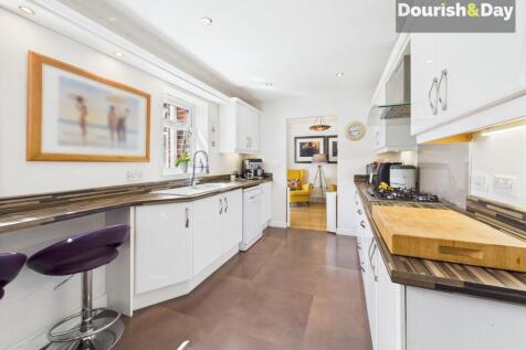 Fitted Kitchen