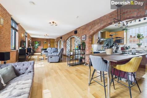 Living / Dining Room