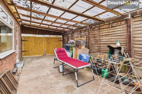 Gated Carport
