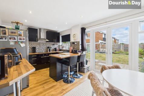 Open Plan Kitchen / Diner