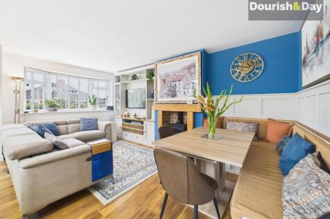 Open Plan Kitchen / Living / Diner