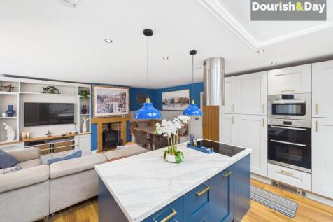 Open Plan Kitchen / Living / Diner
