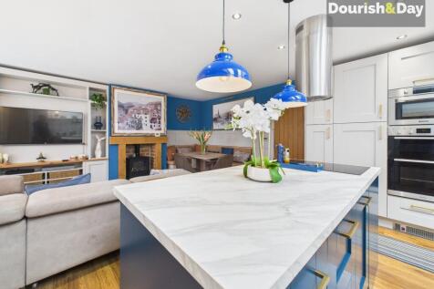 Open Plan Kitchen / Living / Diner