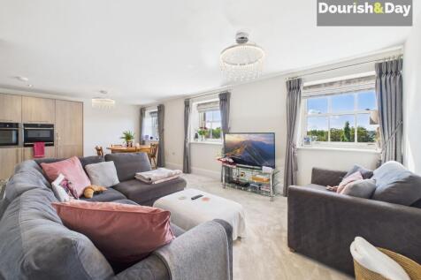 Open Plan Kitchen / Living Diner