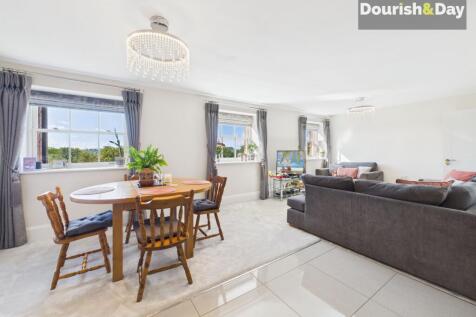 Open Plan Kitchen / Living Diner