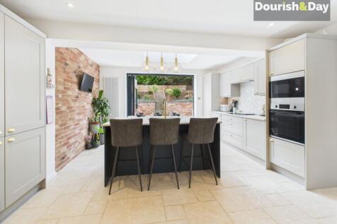 Open Plan Kitchen / Diner