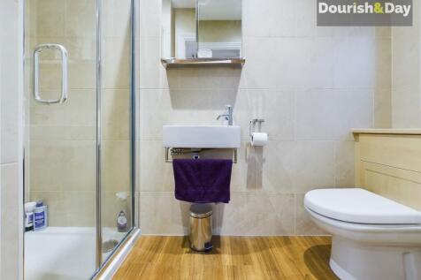 En-Suite (Bedroom One)