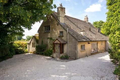 14 - The Old School House - GL54 3NN - Web.jpg