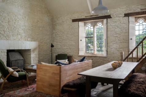 53 - The Old School House - GL54 3NN - Web.jpg