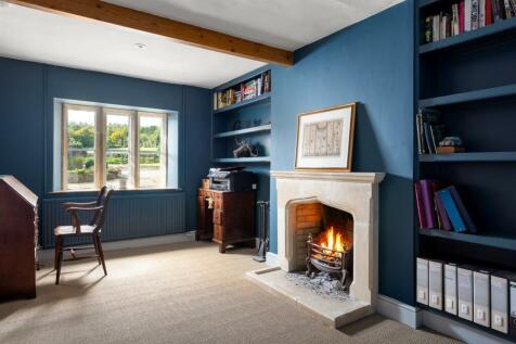 57 - 9-10 Sherborne - GL54 3DU - Web.jpg