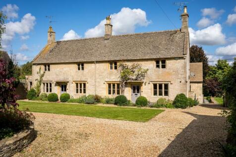 12 - 9-10 Sherborne - GL54 3DU - Web.jpg
