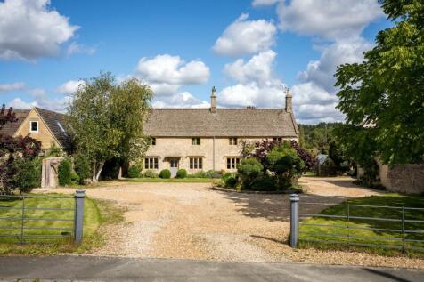 1 - 9-10 Sherborne - GL54 3DU - Web.jpg