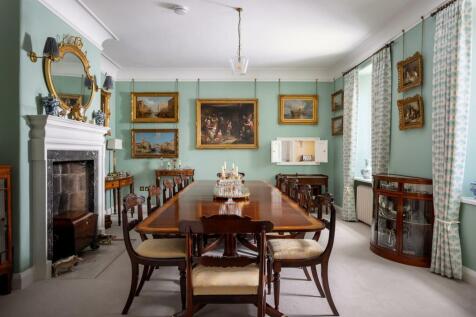 13 - Overbutterrow House - GL5 5BP - Web.jpg