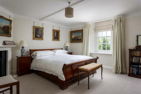 52 - Overbutterrow House - GL5 5BP - Web.jpg