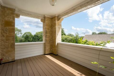 49 - Overbutterrow House - GL5 5BP - Web.jpg