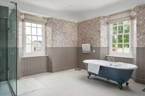 50 - Overbutterrow House - GL5 5BP - Web.jpg
