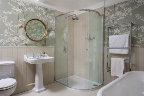 53 - Overbutterrow House - GL5 5BP - Web.jpg