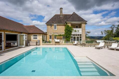 21 - Overbutterrow House - GL5 5BP - Web.jpg