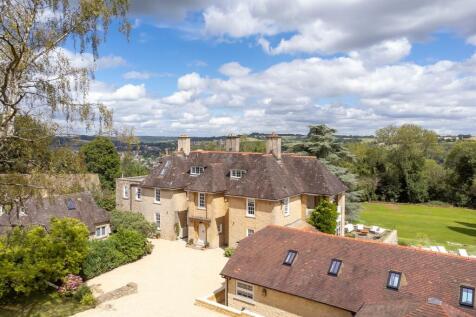 61 - Overbutterrow House - GL5 5BP - Web.jpg