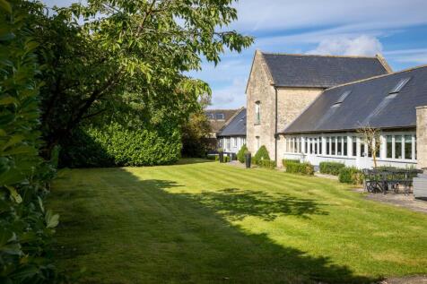 8 - Long Barn - GL54 3QY - Web.jpg