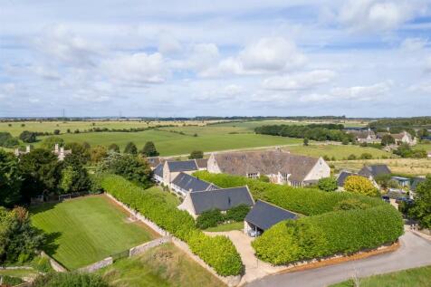 59 - Long Barn - GL54 3QY - Web.jpg