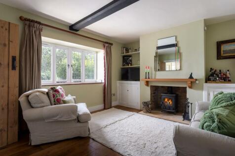 15 - 3 Manor Farm Cottages - GL7 7AL - Web.jpg
