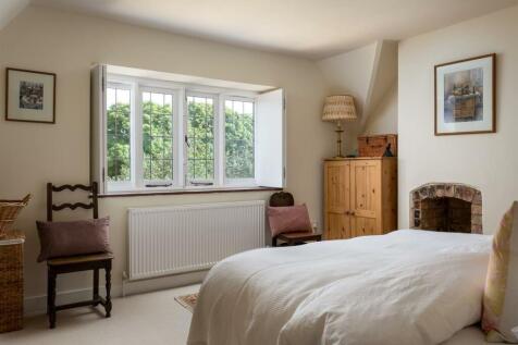 50 - 3 Manor Farm Cottages - GL7 7AL - Web.jpg