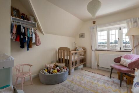 52 - 3 Manor Farm Cottages - GL7 7AL - Web.jpg