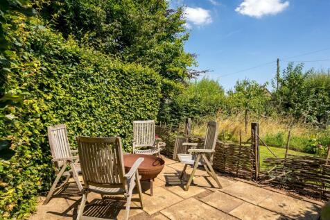 30 - 3 Manor Farm Cottages - GL7 7AL - Web.jpg