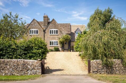 3 - 3 Manor Farm Cottages - GL7 7AL - Web.jpg