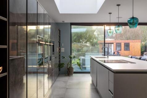 20 - 1 Holm Oaks - GL7 2RQ - Web.jpg