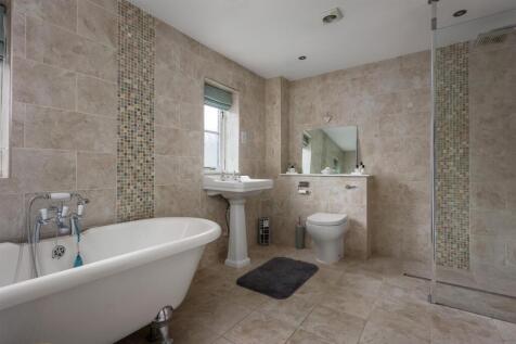 52 - 1 Holm Oaks - GL7 2RQ - Web.jpg
