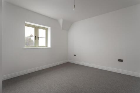 32 - Baddeley House - GL54 4NE - Web.jpg