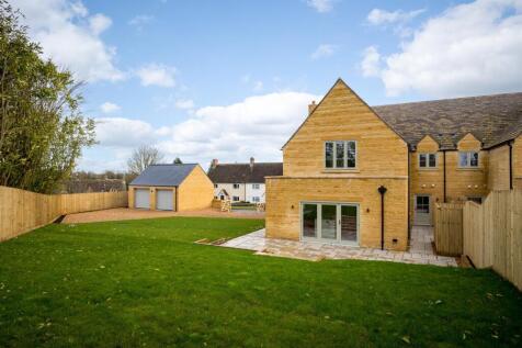 15 - Baddeley House - GL54 4NE - Web.jpg