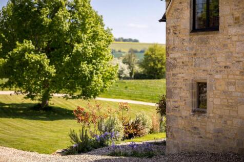 115 - Dowmans Farmhouse - GL53 9QY - Web.jpg