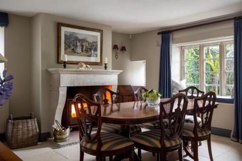 35 - Malt Cottage - GL7 5RY - Web.jpg