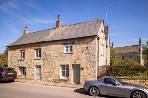 1 - Kates Cottage - GL54 3HE - Web.jpg