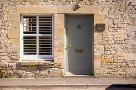 9 - Kates Cottage - GL54 3HE - Web.jpg