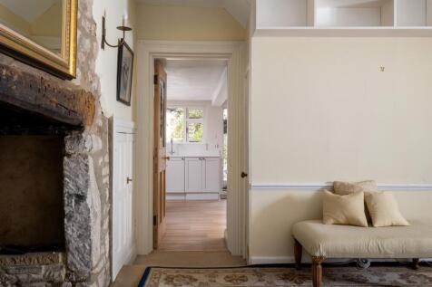 15 - Kates Cottage - GL54 3HE - Web - v2.jpg