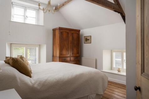 34 - Kates Cottage - GL54 3HE - Web - v2.jpg