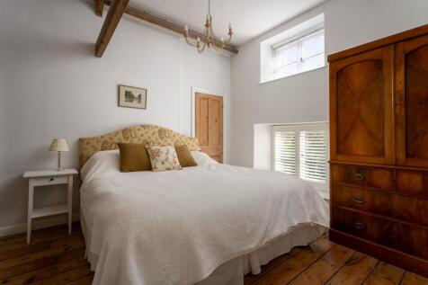 35 - Kates Cottage - GL54 3HE - Web - v2.jpg