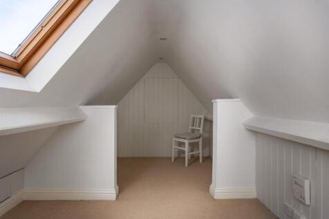 39 - Kates Cottage - GL54 3HE - Web - v2.jpg