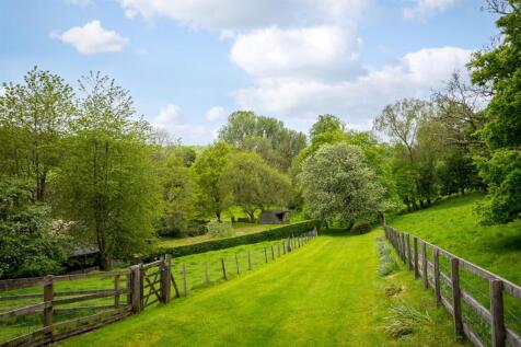 25 - The Home Farmhouse - GL7 7DU - Web.jpg