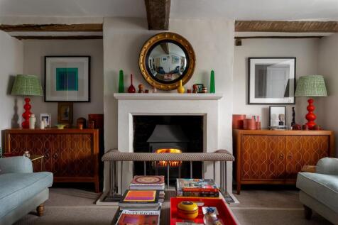 17 - Manor Farm - GL54 2ND - Web.jpg