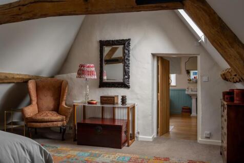 46 - Manor Farm - GL54 2ND - Web.jpg