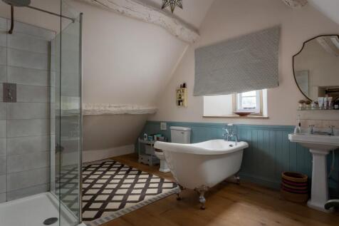 47 - Manor Farm - GL54 2ND - Web.jpg